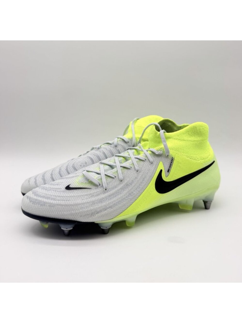 Nike Phantom Luna 2 Elite SG Pro P Soccer Cleats VOLT/SILVER Mens Size 10.5